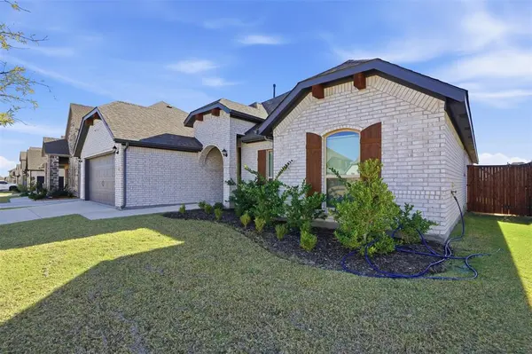 Justin, TX 76247,1027 Moss Grove Trail