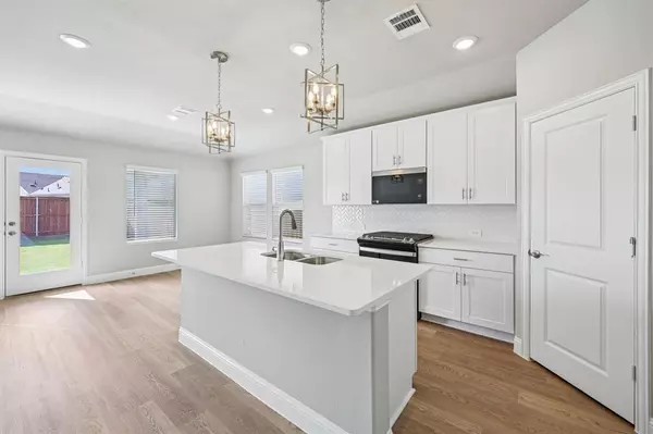 409 Midnight Oak Drive, Mckinney, TX 75069