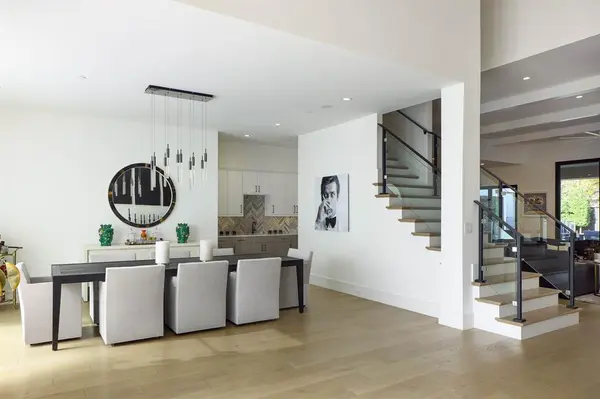 Dallas, TX 75225,6741 Prestonshire Lane