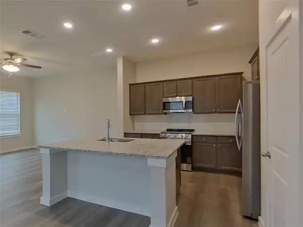 Saginaw, TX 76179,321 Lincoln Circle