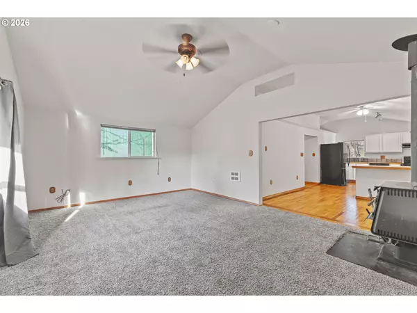 Coquille, OR 97423,1594 N HEMLOCK ST