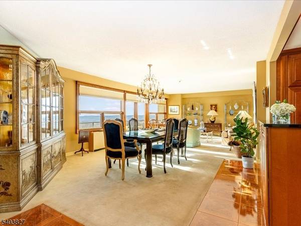 2 Claridge Dr #8IE, Verona Twp., NJ 07044