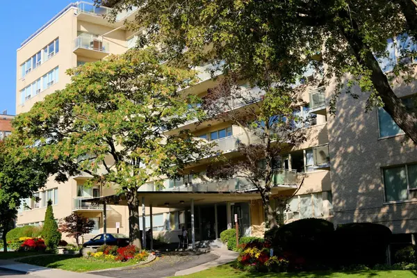 650 Briar Hill AVE #802, Toronto C04, ON M5N 1N3