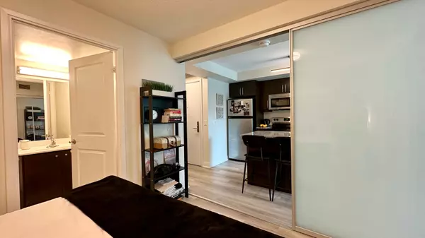 Toronto C08, ON M5E 1A1,1 Scott ST #605