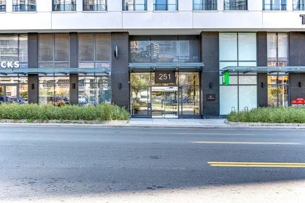 Toronto C08, ON M5B 0C3,251 Jarvis ST #3809