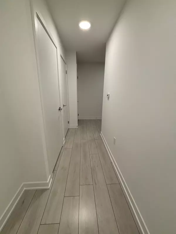 Whitby, ON L1N 0P1,1606 Charles ST #904