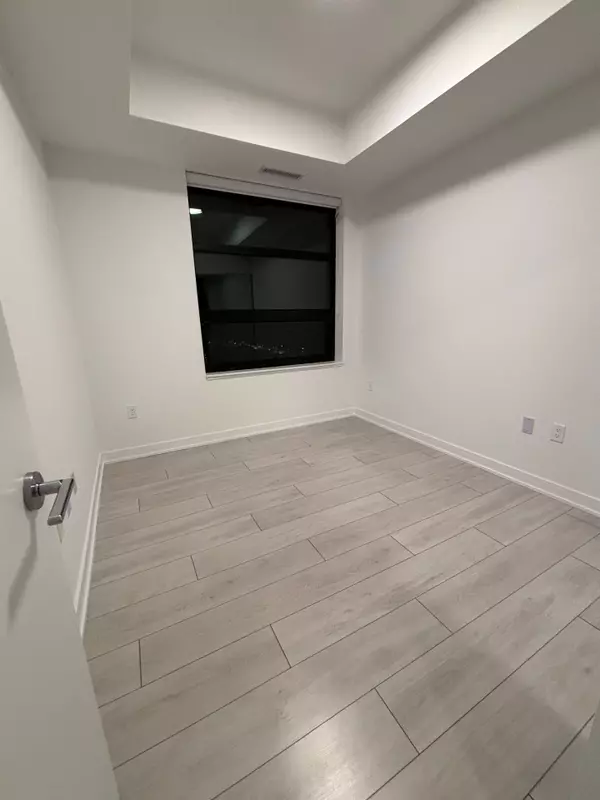 Whitby, ON L1N 0P1,1606 Charles ST #904