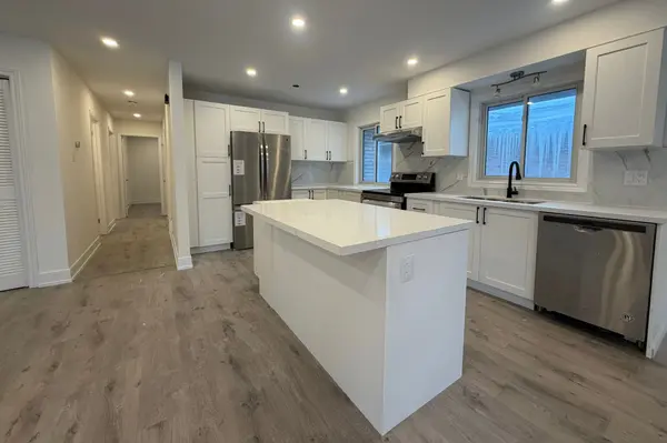 Barrie, ON L4N 2X3,3 Highcroft RD