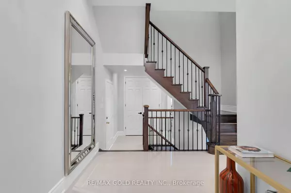 Brampton, ON L6P 4E8,34 Rhapsody CRES