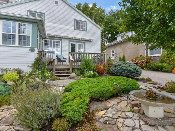 Brockville, ON K6V 1A5,92 WATER ST E