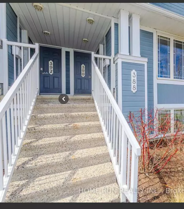 Kanata, ON K2M 3A4,390 CROWNRIDGE DR N