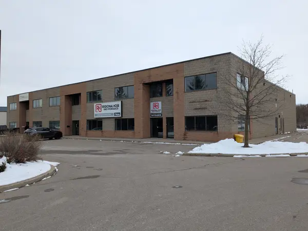 62 Plant Farm BLVD, Brantford, ON N3S 7W3