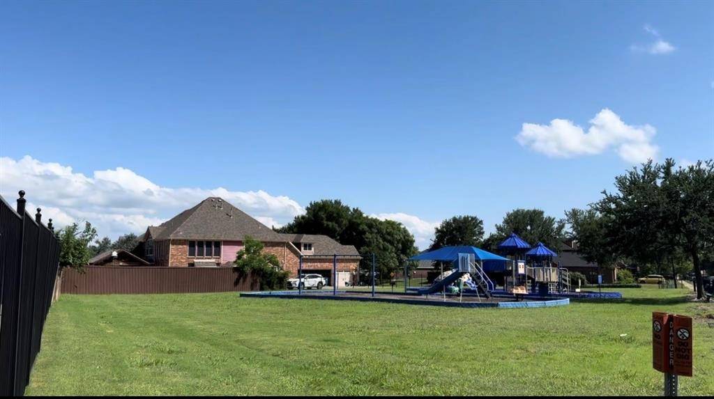 10014 Fairway Vista Drive, Rowlett, TX 75089