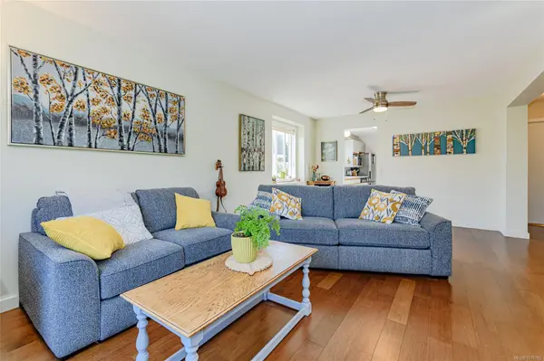 Salt Spring, BC V8K 1S3,135 Brinkworthy Rd #2084