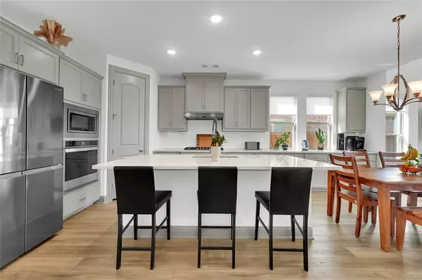 Arlington, TX 76005,1807 Coopers Hawk Drive