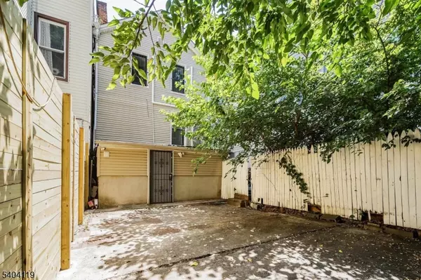 Jersey City, NJ 07304,299 Halladay St