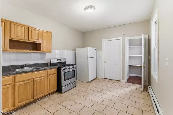 Newark City, NJ 07103,130 Littleton Ave