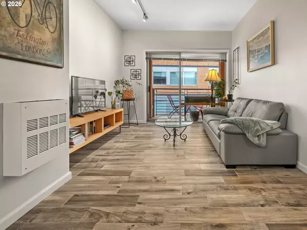 Vancouver, WA 98660,701 COLUMBIA ST #714