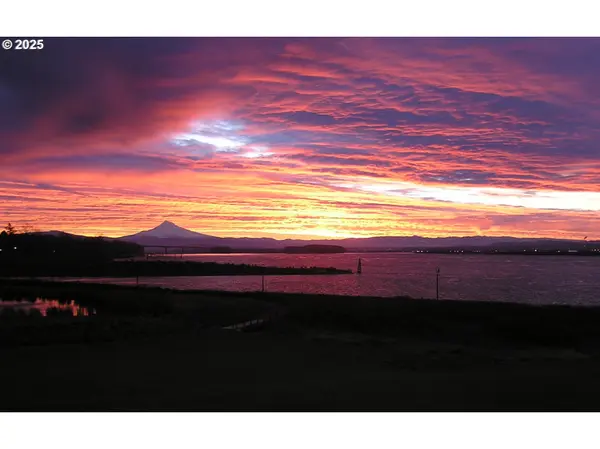 5421 SE SCENIC LN #200, Vancouver, WA 98661