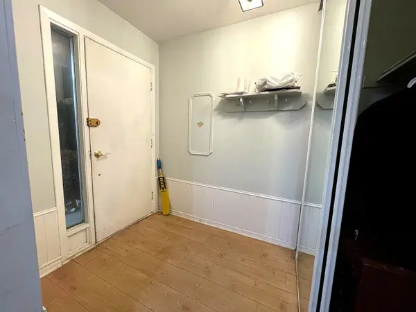 Toronto C15, ON M2H 2P4,184 Hollyberry TRL