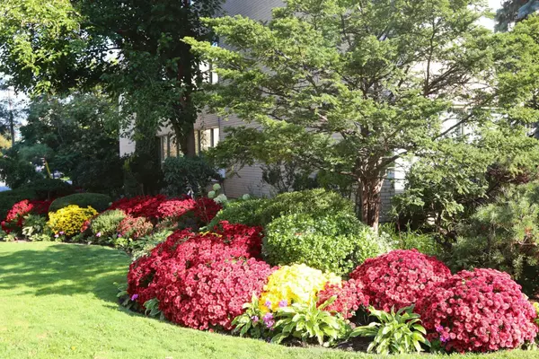 Toronto C04, ON M5N 1N3,650 Briar Hill AVE #711