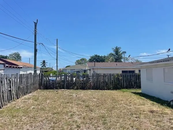 Riviera Beach, FL 33404,1104 W 24th St