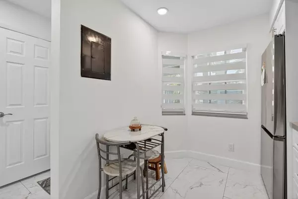 North Lauderdale, FL 33068,2080 Champions Way #2080