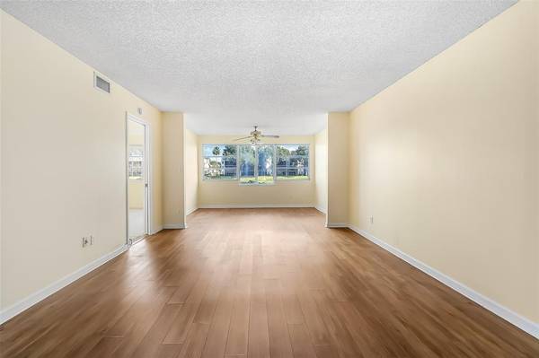 Tamarac, FL 33321,7334 Devon Dr #108