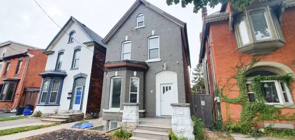 77 Victoria AVE #3, Hamilton, ON L8L 5E3