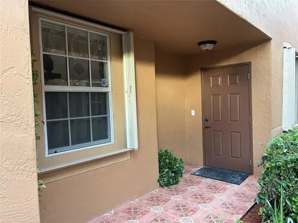 Weston, FL 33327,1552 Barcelona Way #6-19