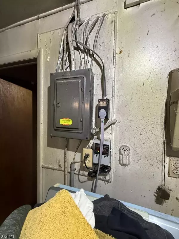 West Milford Twp., NJ 07421,109 Fairlawn Dr