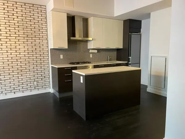 Toronto E01, ON M4M 0A7,90 Broadview AVE #622