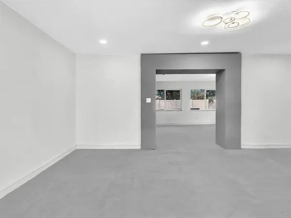 Hollywood, FL 33024,6641 Douglas St