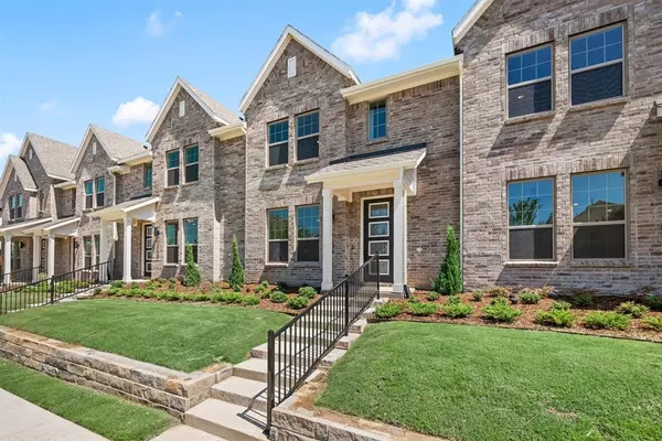 1109 Carnation Drive,  Crowley,  TX 76036