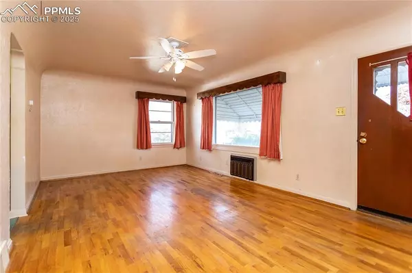 Colorado Springs, CO 80907,1810 N Weber ST