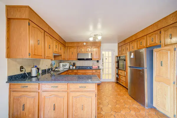 Toronto C15, ON M2J 4B1,2908 Victoria Park AVE