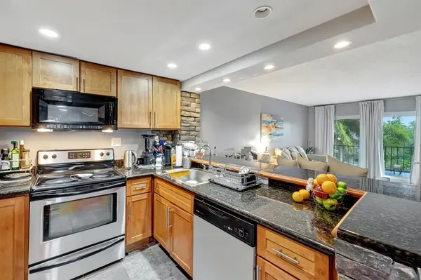 Wilton Manors, FL 33334,3004 NE 5th Ter #208-C