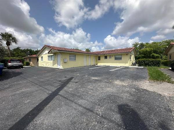3600 Riverside Dr #B, Coral Springs, FL 33065