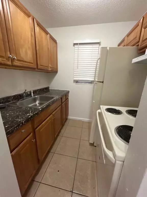 1001 S M St #14, Lake Worth Beach, FL 33460