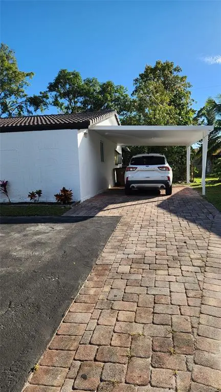 Deerfield Beach, FL 33064,610 NW 38th Ct