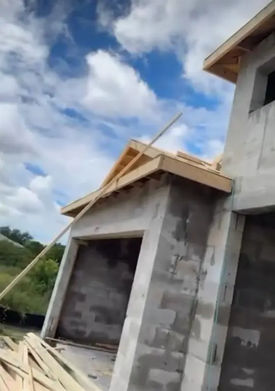 546 Pachman Cir, Lehigh Acres, FL 33974