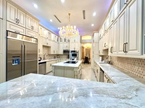 5981 SW 37th Ter, Fort Lauderdale, FL 33312