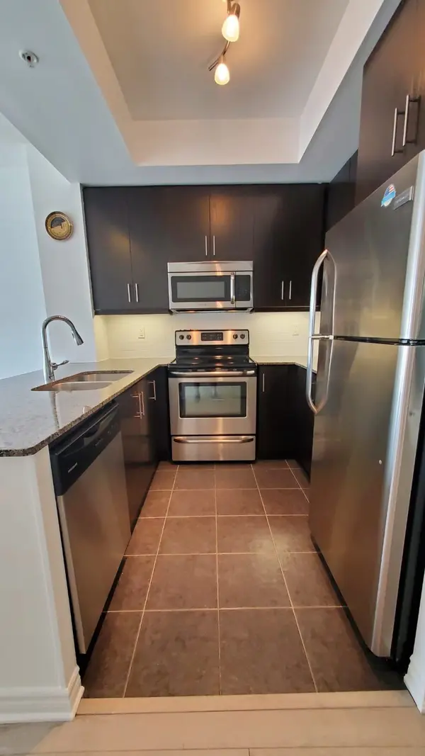 Toronto W05, ON M3M 0B3,15 James Finlay WAY #904