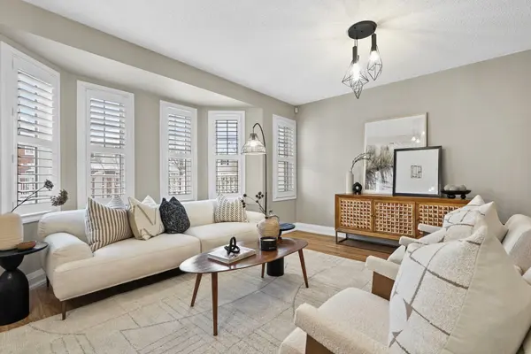 Milton, ON L9T 0M2,945 Deverell PL