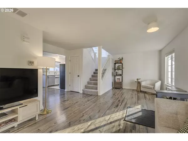 Portland, OR 97203,6223 N YALE ST