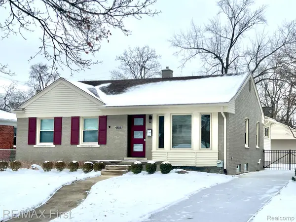 4516 Robinwood AVE, Royal Oak, MI 48073
