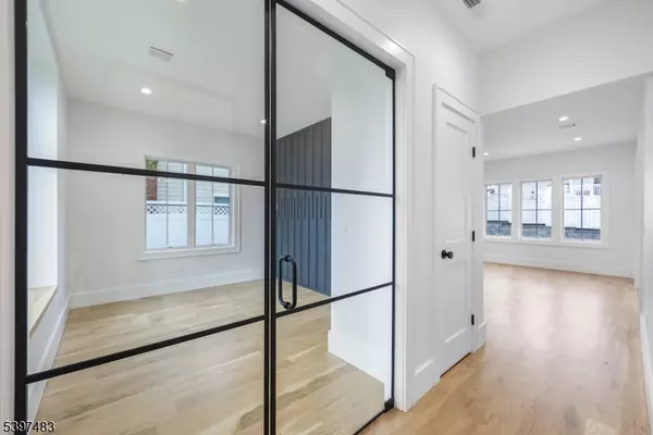 East Hanover Twp., NJ 07936,48 Grant Ave