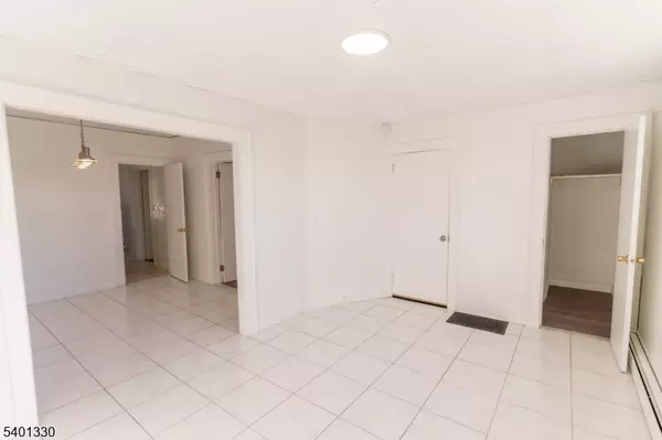 Elizabeth City, NJ 07206,123 Clark Pl