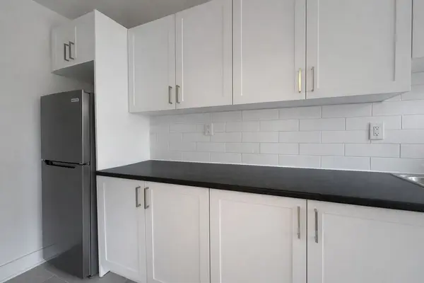 Toronto C08, ON M4X 1K4,391 Sherbourne ST #110