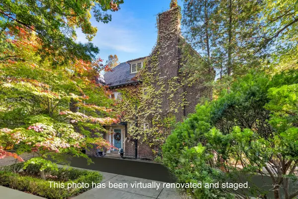 7 Beaumont RD, Toronto C09, ON M4W 1V4